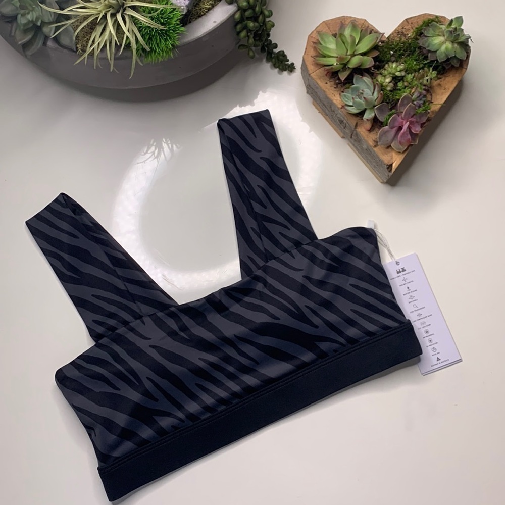 New Anthropologie x Allfenix Charcoal tiger Bando sports bra gray black